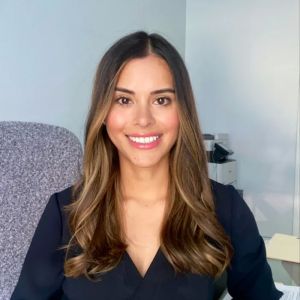 Brenda Garcia Abogada de Inmigración - Immigration Attorney / Car Accidents / Accidente de Carros