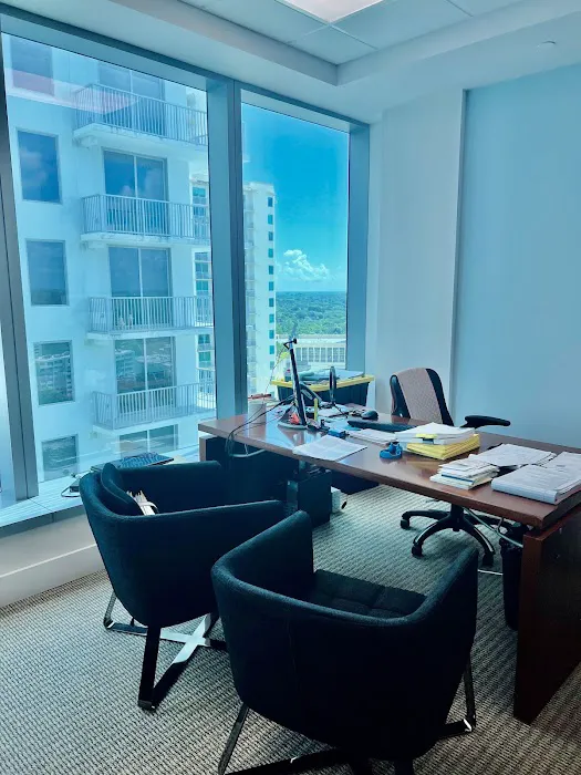 Law Offices of Hans Burgos Picture 2