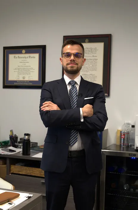 Lopes Law PLLC - Immigration Attorneys Picture 6
