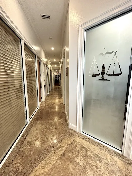 Immigration Universe Attorneys Picture 9