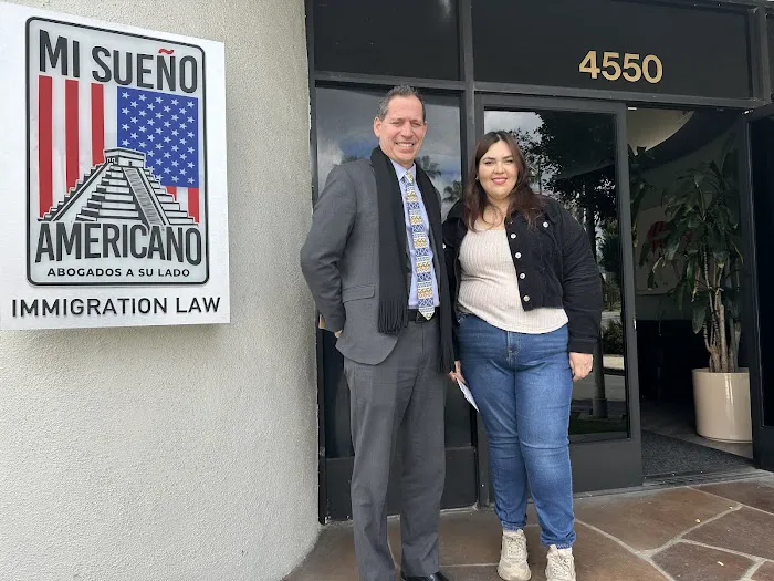 Mi Sueño Americano - Abogados a Su Lado Picture 1