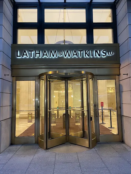 Latham & Watkins LLP Picture 1