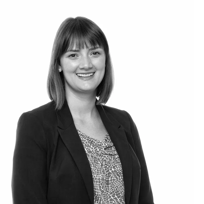 Elizabeth J. Ireland - Winston & Strawn LLP Picture 1
