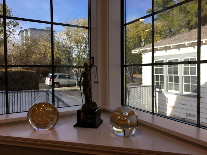 Heshmati & Associates Law Offices Picture 7