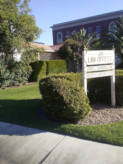 Law Offices Of Louis Schneider Picture 2