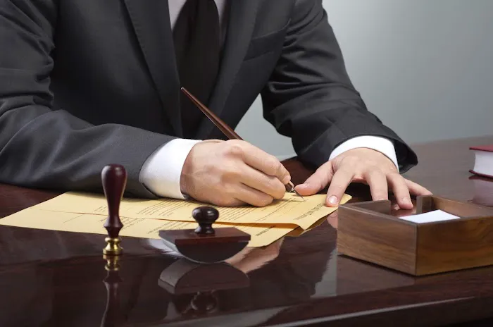 Law Offices Of Ron A. Kamran Picture 4