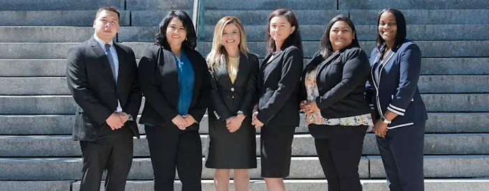 Law Offices of Sandra Guzman-Salvado Picture 3