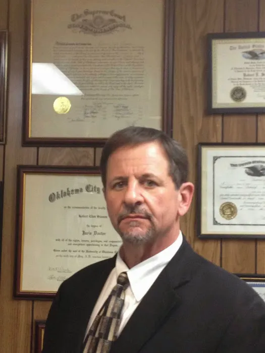 Robert Eliot Sisson P.L.L.C. Attorney at Law Picture 1